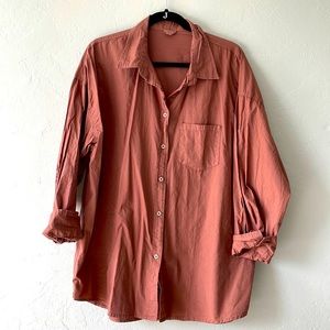 OVERSIZED BUTTON UP